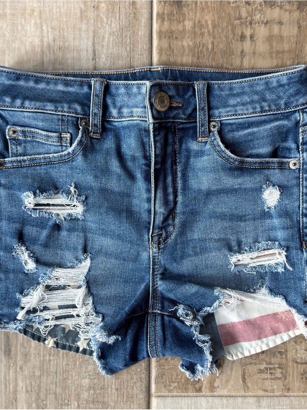 Size 4 American Eagle Shorts